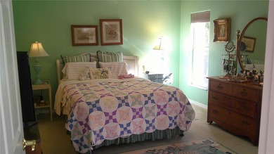 One of the BEST.  A 55+ gated community with an 18-hole golf on Kings Gate Golf Club in Florida - for sale on GolfHomes.com, golf home, golf lot