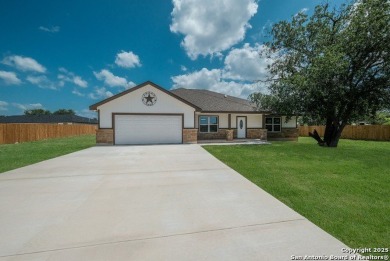New Construction nestled on a generous 1.026 acre lot in the on Alsatian Golf Club in Texas - for sale on GolfHomes.com, golf home, golf lot