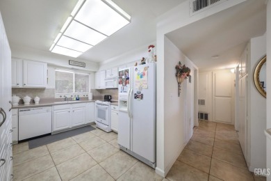Kern City - 55+ community with clubhouse, pool, golf and other on Sundale Country Club in California - for sale on GolfHomes.com, golf home, golf lot