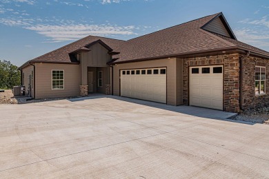 Mountain View Patio Homes - Perfect for those wanting to enjoy on Ledgestone Country Club and Golf Course in Missouri - for sale on GolfHomes.com, golf home, golf lot