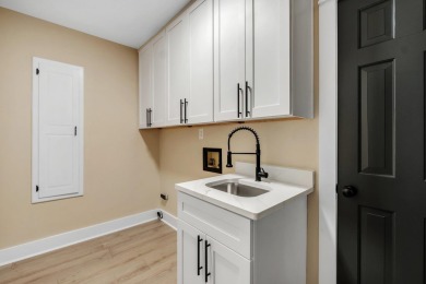 OPEN SUNDAY 2-4PM Step into the perfect blend of classic on Killearn Country Club and Inn in Florida - for sale on GolfHomes.com, golf home, golf lot