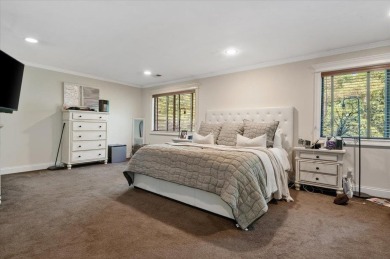 Welcome to the highly sought-after Woodbury Greens condo on Oyster Bay Golf Course in New York - for sale on GolfHomes.com, golf home, golf lot
