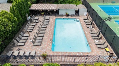Welcome to the highly sought-after Woodbury Greens condo on Oyster Bay Golf Course in New York - for sale on GolfHomes.com, golf home, golf lot