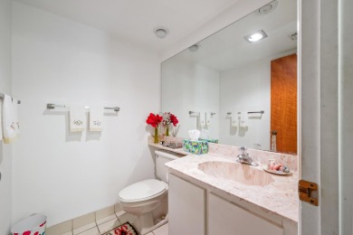 Welcome to this spacious 2-bedroom, 2-bath townhouse in the on Boca Delray Golf and Country Club in Florida - for sale on GolfHomes.com, golf home, golf lot