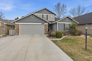 Very well maintained 2 level home in a private gated community on Ridgecrest Golf Course in Idaho - for sale on GolfHomes.com, golf home, golf lot
