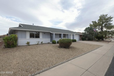 Beautifully renovated move-in ready 2 bedroom plus den in Sun on Sun City Lakes West and East in Arizona - for sale on GolfHomes.com, golf home, golf lot