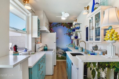 Tremendous opportunity in a terrific neighborhood! This unique on London Bridge Golf Course in Arizona - for sale on GolfHomes.com, golf home, golf lot