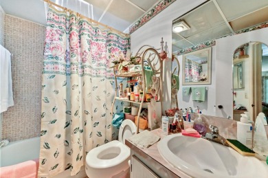 A/C 2021 Enjoy every day in this 2nd-floor condo in Kings Point on Kings Point Golf -Flanders Way in Florida - for sale on GolfHomes.com, golf home, golf lot