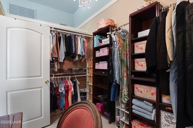 Tremendous opportunity in a terrific neighborhood! This unique on London Bridge Golf Course in Arizona - for sale on GolfHomes.com, golf home, golf lot