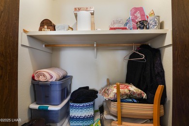 Tremendous opportunity in a terrific neighborhood! This unique on London Bridge Golf Course in Arizona - for sale on GolfHomes.com, golf home, golf lot