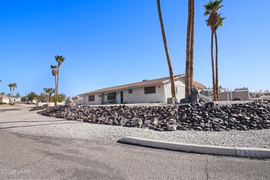 Tremendous opportunity in a terrific neighborhood! This unique on London Bridge Golf Course in Arizona - for sale on GolfHomes.com, golf home, golf lot