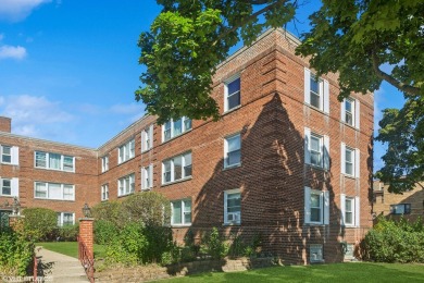 Welcome home to this desirable second floor corner unit drenched on Robert Black Golf Course in Illinois - for sale on GolfHomes.com, golf home, golf lot