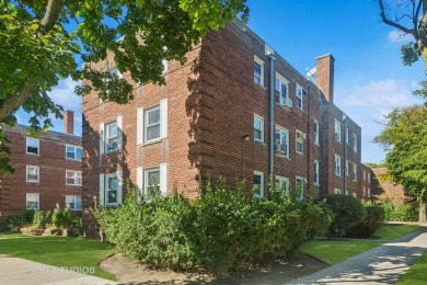 Welcome home to this desirable second floor corner unit drenched on Robert Black Golf Course in Illinois - for sale on GolfHomes.com, golf home, golf lot