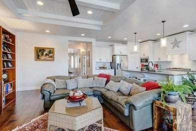 Beautifully maintained home complete with a social membership to on SpurWing Country Club in Idaho - for sale on GolfHomes.com, golf home, golf lot