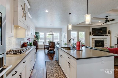 Beautifully maintained home complete with a social membership to on SpurWing Country Club in Idaho - for sale on GolfHomes.com, golf home, golf lot