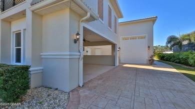 Location, location, location!  A 2007 custom built Hangar home on Spruce Creek Golf Club in Florida - for sale on GolfHomes.com, golf home, golf lot