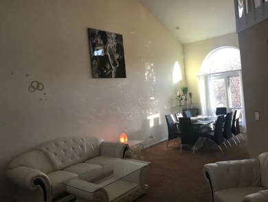 Start your next chapter here! You will fall in love with this on Schaumburg Golf Club in Illinois - for sale on GolfHomes.com, golf home, golf lot