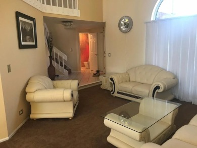 Start your next chapter here! You will fall in love with this on Schaumburg Golf Club in Illinois - for sale on GolfHomes.com, golf home, golf lot