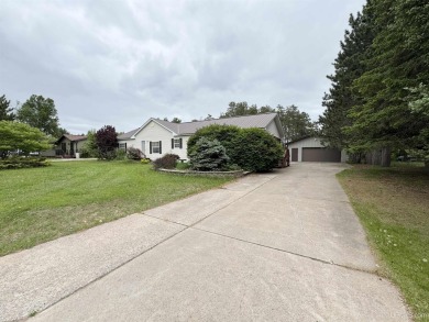 Welcome to this well-maintained 3-bedroom, 2-bath manufactured on Crystal View Municipal Golf Course in Michigan - for sale on GolfHomes.com, golf home, golf lot