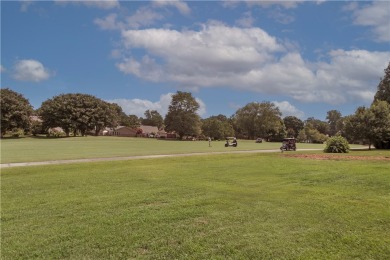 Seller says sell!! It's time to move, and you get the savings! on Smithfields Country Club in South Carolina - for sale on GolfHomes.com, golf home, golf lot