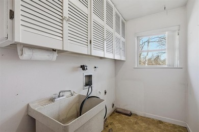 Great potential in this three-bedroom, two-bath golf course on Lake Kiowa Golf Course in Texas - for sale on GolfHomes.com, golf home, golf lot