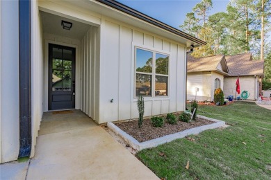 Don't miss this opportunity to own a beautiful 3 bed, 2 bath, 2 on Holly Lake Ranch Golf Club in Texas - for sale on GolfHomes.com, golf home, golf lot