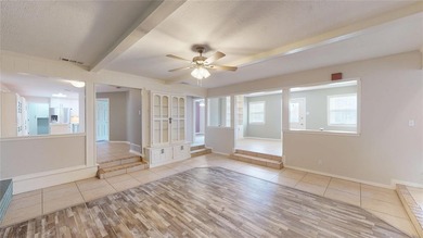 Spacious corner lot in the beautiful Pecan Plantation, with 2 on Pecan Plantation Country Club in Texas - for sale on GolfHomes.com, golf home, golf lot