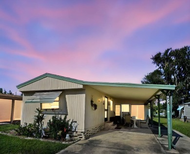 You don't want to miss this great deal on a 2-bedroom/1-bath on Lake Henry Golf Club in Florida - for sale on GolfHomes.com, golf home, golf lot