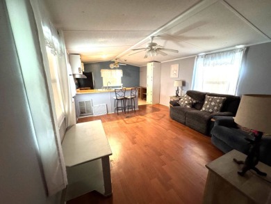 You don't want to miss this great deal on a 2-bedroom/1-bath on Lake Henry Golf Club in Florida - for sale on GolfHomes.com, golf home, golf lot