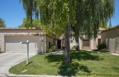 Great Winter Home or year-round living! This beautiful on Westbrook Village / Vista Golf Course in Arizona - for sale on GolfHomes.com, golf home, golf lot