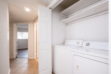 Welcome to Round River!  This one-level, 2-bedroom / 2 bathroom on Rebsamen Park Golf Course in Arkansas - for sale on GolfHomes.com, golf home, golf lot
