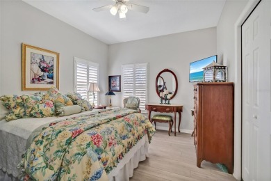 BEAUTIFUL, 3BD/2BA, END UNIT VILLA in The Links at Pelican on Pelican Pointe Golf and Country Club in Florida - for sale on GolfHomes.com, golf home, golf lot