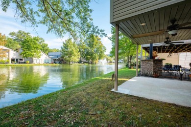 Welcome to Round River!  This one-level, 2-bedroom / 2 bathroom on Rebsamen Park Golf Course in Arkansas - for sale on GolfHomes.com, golf home, golf lot