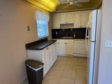 :Very motivated Seller ! Don't miss the opportunity of owning a on Kings Point Golf -Flanders Way in Florida - for sale on GolfHomes.com, golf home, golf lot