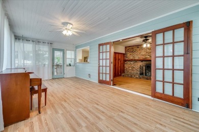 Elegant Southern Living in Aiken Estates - 3BR, 2BA

Welcome to on Houndslake Country Club in South Carolina - for sale on GolfHomes.com, golf home, golf lot