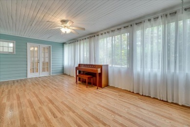 Elegant Southern Living in Aiken Estates - 3BR, 2BA

Welcome to on Houndslake Country Club in South Carolina - for sale on GolfHomes.com, golf home, golf lot