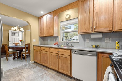 RARE Olympia Model END-UNIT Villa on a CORNER LOT with a on On Top of the World Golf Course in Florida - for sale on GolfHomes.com, golf home, golf lot