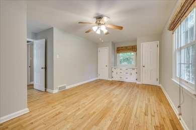 Elegant Southern Living in Aiken Estates - 3BR, 2BA

Welcome to on Houndslake Country Club in South Carolina - for sale on GolfHomes.com, golf home, golf lot