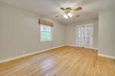 Elegant Southern Living in Aiken Estates - 3BR, 2BA

Welcome to on Houndslake Country Club in South Carolina - for sale on GolfHomes.com, golf home, golf lot