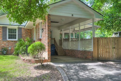 Elegant Southern Living in Aiken Estates - 3BR, 2BA

Welcome to on Houndslake Country Club in South Carolina - for sale on GolfHomes.com, golf home, golf lot