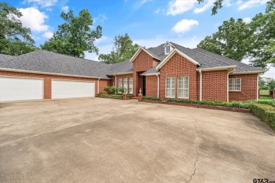 Immaculate & meticulously maintained home on the 16th green of on Hollytree Country Club in Texas - for sale on GolfHomes.com, golf home, golf lot