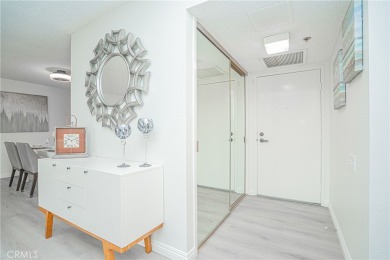 Welcome to this spacious 2 bedroom, 2 bathroom residence at The on Leisure Village Par 3 Golf Course in California - for sale on GolfHomes.com, golf home, golf lot