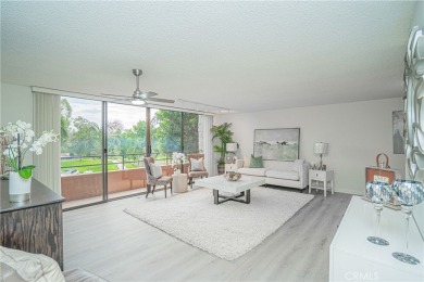Welcome to this spacious 2 bedroom, 2 bathroom residence at The on Leisure Village Par 3 Golf Course in California - for sale on GolfHomes.com, golf home, golf lot