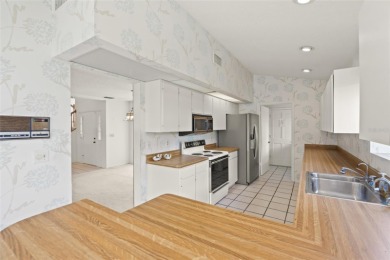 Discover this inviting 3-bedroom, 2.5-bath townhome in the on Bent Tree Country Club in Florida - for sale on GolfHomes.com, golf home, golf lot