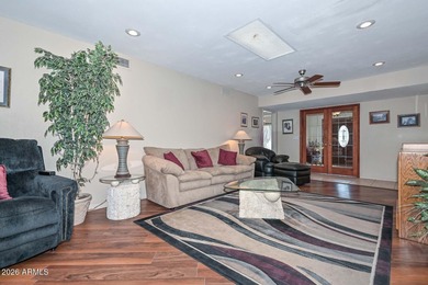 Welcome home to the highly desirable Sun City community! This 2 on Sun City Lakes West and East in Arizona - for sale on GolfHomes.com, golf home, golf lot