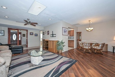 Welcome home to the highly desirable Sun City community! This 2 on Sun City Lakes West and East in Arizona - for sale on GolfHomes.com, golf home, golf lot