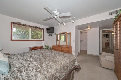 Welcome home to the highly desirable Sun City community! This 2 on Sun City Lakes West and East in Arizona - for sale on GolfHomes.com, golf home, golf lot