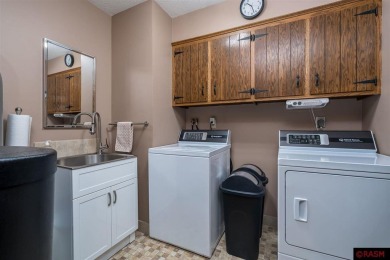This 2+ bedroom, 1.75-bathroom, detached patio townhome offers on  in Minnesota - for sale on GolfHomes.com, golf home, golf lot