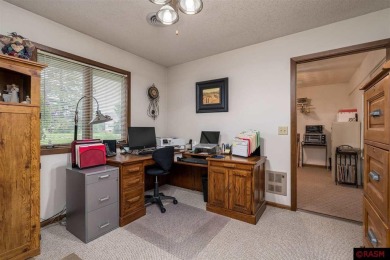 This 2+ bedroom, 1.75-bathroom, detached patio townhome offers on  in Minnesota - for sale on GolfHomes.com, golf home, golf lot