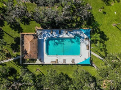 Discover this inviting 3-bedroom, 2.5-bath townhome in the on Bent Tree Country Club in Florida - for sale on GolfHomes.com, golf home, golf lot